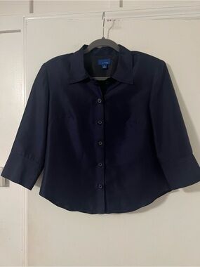 100 % silk JH Collectibles Navy Button-Front top size 6